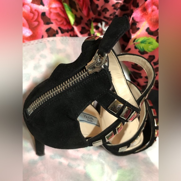 PRADA “STUNNING” Triple Strap Studded Donna Calzature Black Suede Heels🌷 - Picture 10 of 15